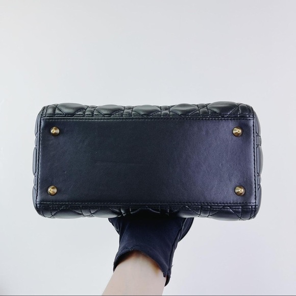 Medium black lambskin lady Dior bag - Picture 5 of 6